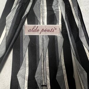 Aldo Ponti Geometric Pattern Silk Neck‎ Tie Black Gray Silver Modern Abstract